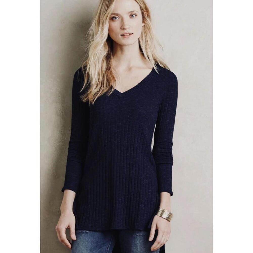 Deletta by Anthropologie Navy V-Neck Button Side Split Tunic - Size - Small